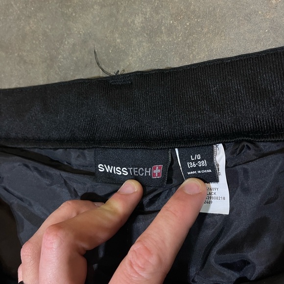 New Swiss Tech Black Ski/Snowboard Pants Men’s Size Large (36/38) - Picture 6 of 6